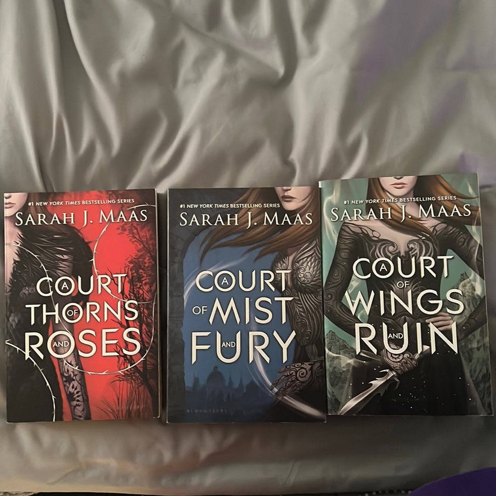 A court of thorns and roses (ACOTAR) bundle